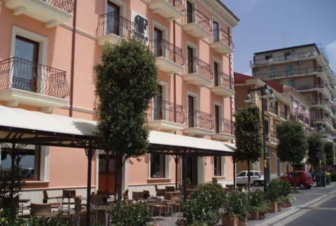 Palazzo Foti Hotel Crotone Eksteriør billede